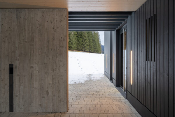 Harmonie zwischen Sichtbeton und Holz
